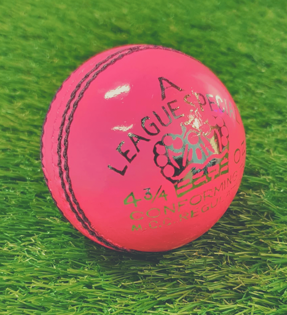 Kent - AJ League Special Junior Cricket Ball - 4.75ozs (Pink)