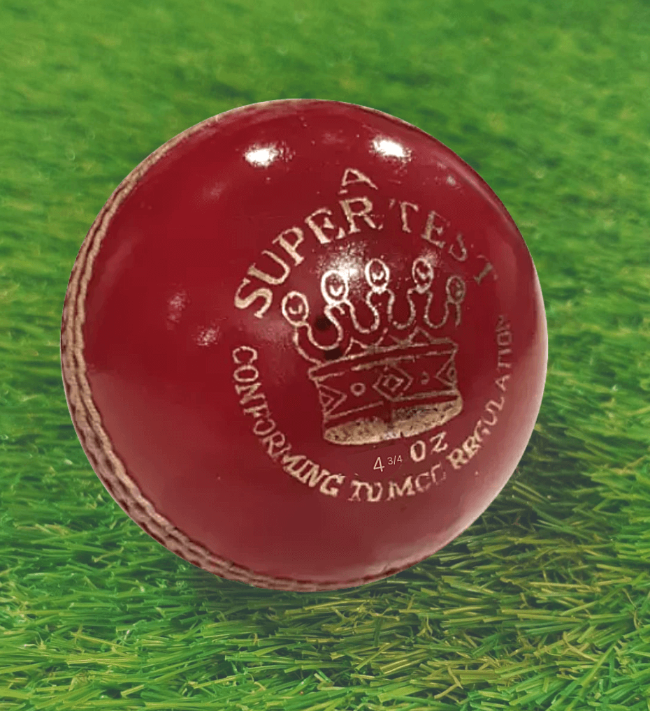 Bucks - AJ Super Test Cricket Ball - 5.5ozs (Red)