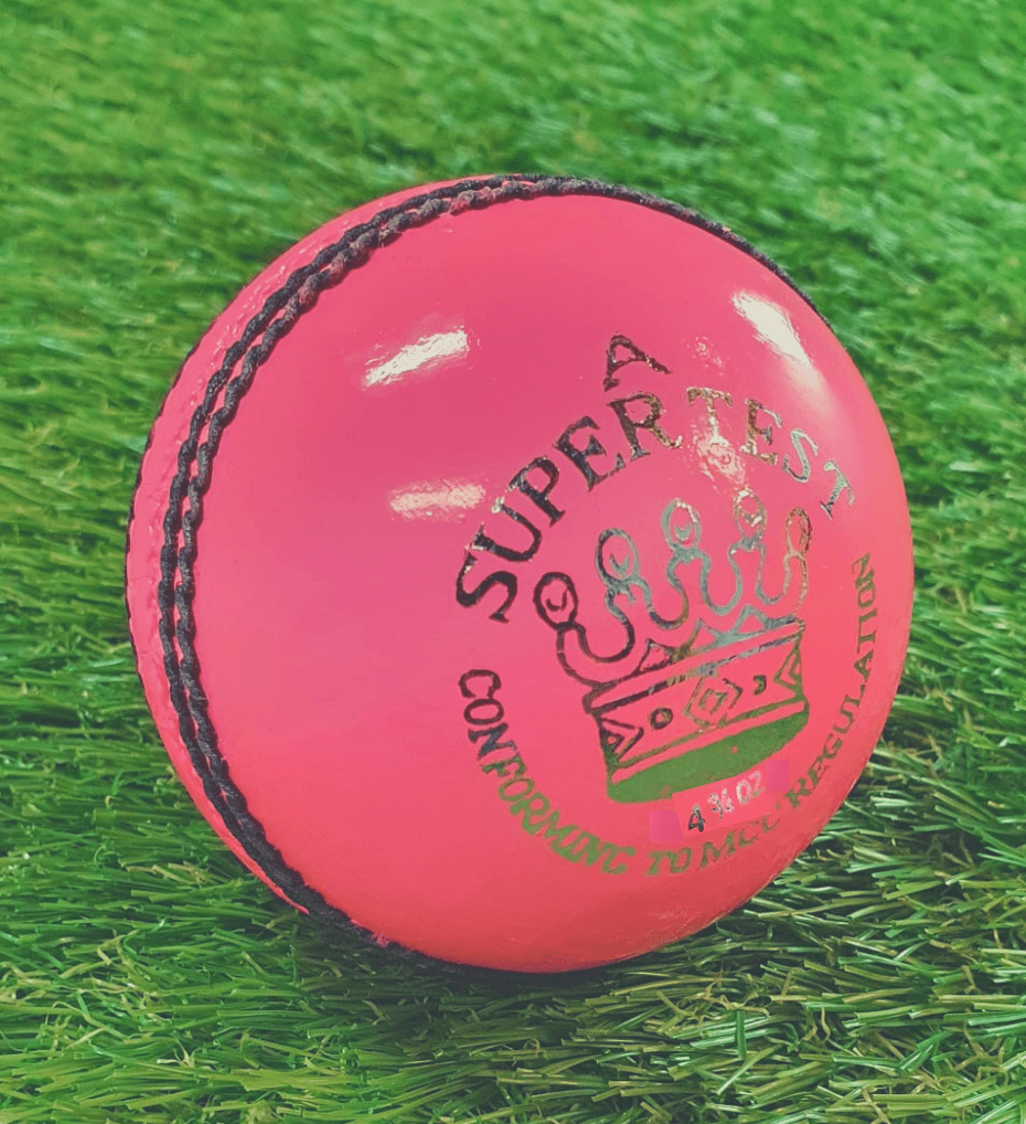 Middlesex - AJ Super Test Junior Cricket Ball - 4.75ozs (Pink)